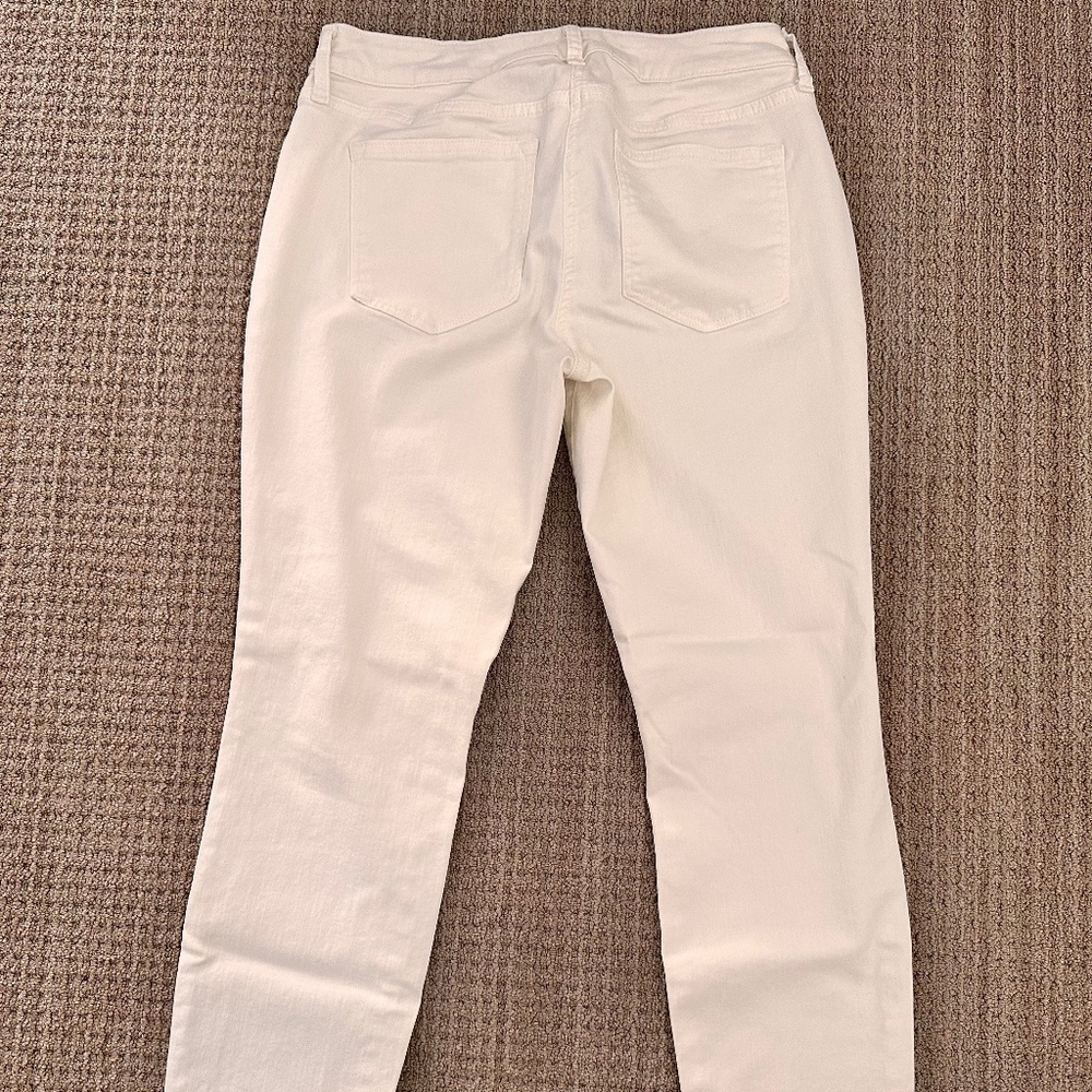 #68 Women's Sonoma Good For Life High Rise Skinny jeans in Size 8R.